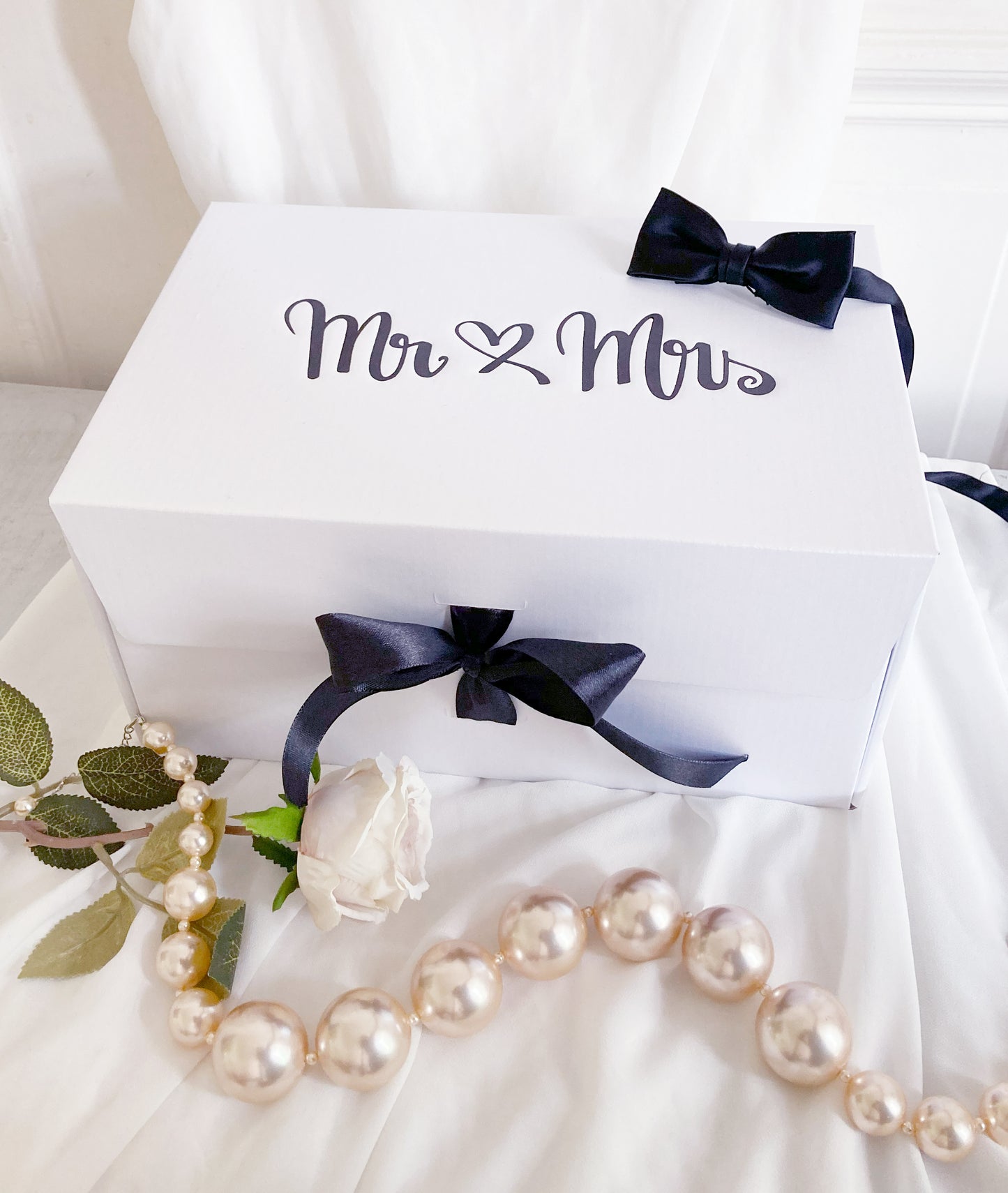 Bride and Groom Gift Box