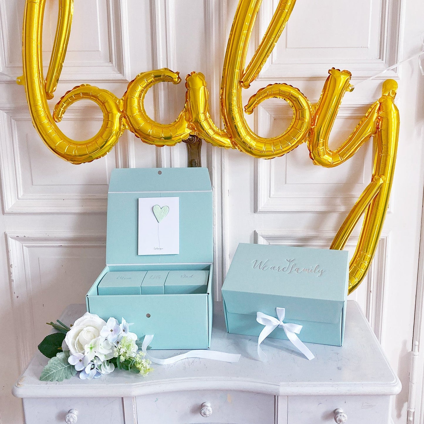 We Are Family Box - Geschenk zur Geburt und für die junge Familie