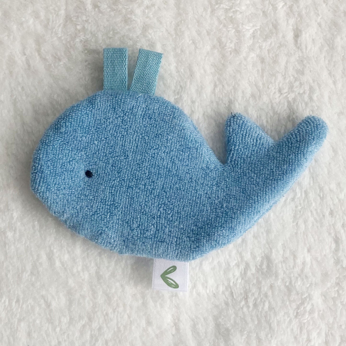 Kuscheliger Knisterwal – Greifspielzeug zum Fühlen, Kuscheln & Trösten – mit Raschelpapier & Laschen für Kinderwagen