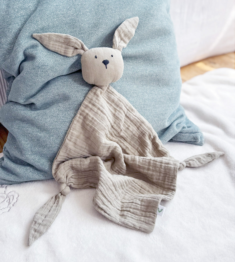 Kuscheltuch mit weichem Hasenkopf – Nähe zum Festhalten